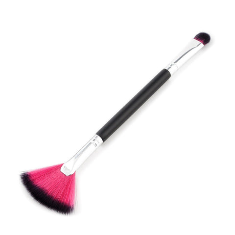 Makeup brush W106